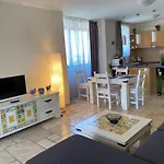 Sea View & Infinity Pool In Kaliakria Appartement *
