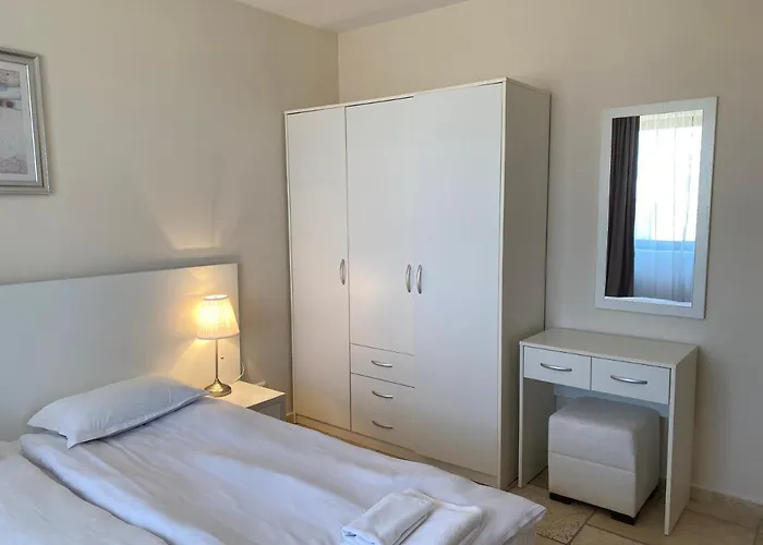 Sea View & Infinity Pool In Kaliakria Apartment