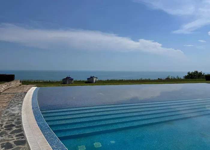 Sea View & Infinity Pool In Kaliakria Apartment Balchik